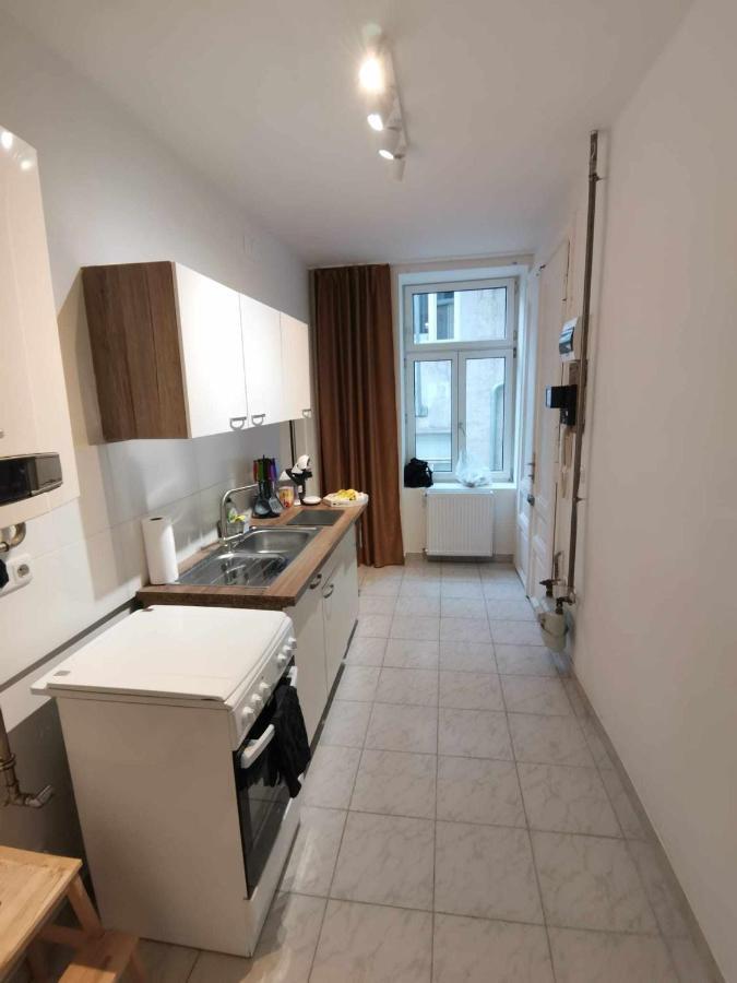 Central Apartment Metro 1 Min. Wien Eksteriør bilde